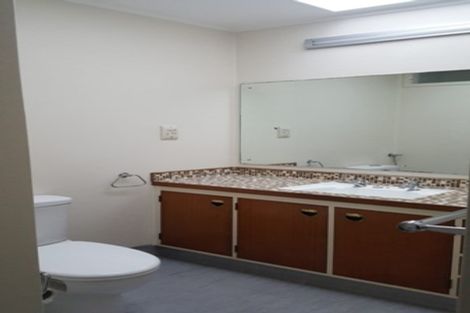 Photo of property in 2/78 Kitchener Road, Milford, Auckland, 0620