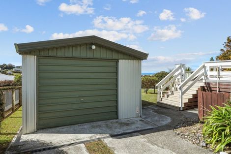 Photo of property in 18 Cullen Street, Mangawhai Heads, Mangawhai, 0505