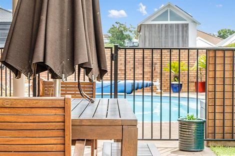 Photo of property in 2/33 Milford Road, Milford, Auckland, 0620