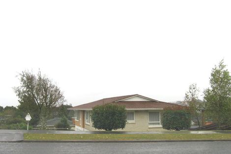 Photo of property in 32 Chelsea View Drive, Chatswood, Auckland, 0626
