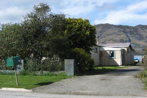 Photo of property in 188 Abel Tasman Drive, Takaka, 7183