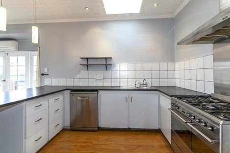 Photo of property in 7 Stuart Street, Holmes Hill, Oamaru, 9401