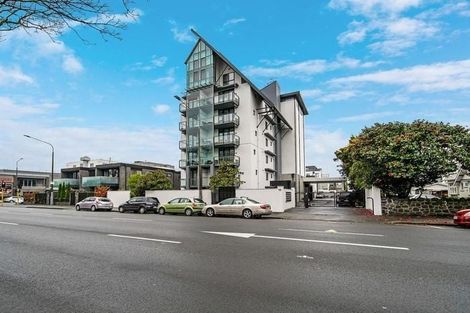 Photo of property in 6/12 Latimer Square, Christchurch Central, Christchurch, 8011