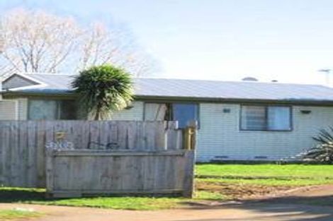 Photo of property in 20 Pukeroa Place, Papakura, 2110