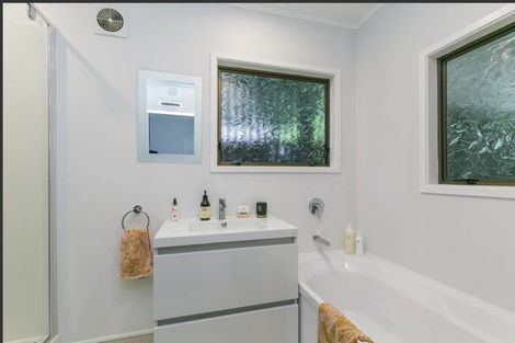 Photo of property in 76 Khandallah Road, Ngaio, Wellington, 6035