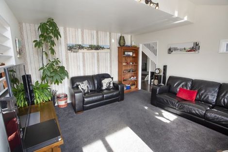 Photo of property in 124 Tirohanga Drive, Whangamata, 3620