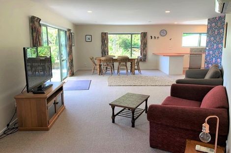 Photo of property in 53 Richmond Road, Pohara, Takaka, 7183