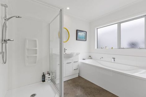 Photo of property in 14 Mahoetahi Road, Sentry Hill, Waitara, 4382