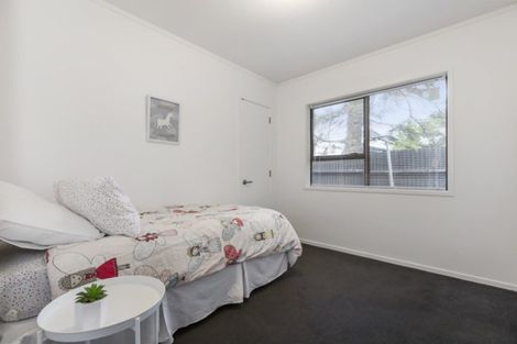 Photo of property in 2a Pinedale Place, Henderson, Auckland, 0610