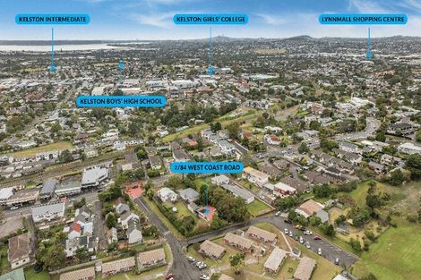 Photo of property in 2/84 West Coast Road, Glen Eden, Auckland, 0602