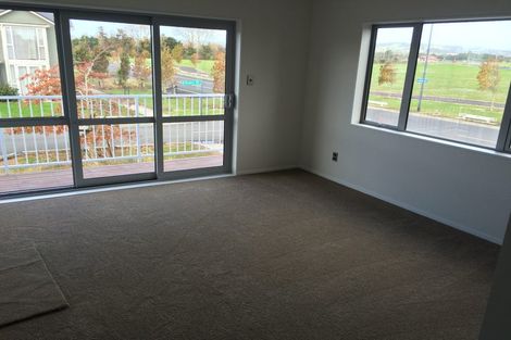 Photo of property in 2 Tarapiroe Avenue, Takanini, 2112