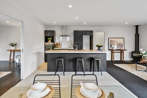 Photo of property in 8 Double Bay Road, Pyes Pa, Tauranga, 3112