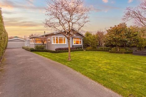 Photo of property in 32 Windermere Road, Papanui, Christchurch, 8053