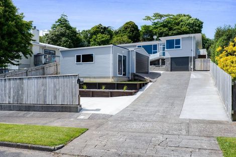 Photo of property in 9 Kenmore Street, Westown, New Plymouth, 4310