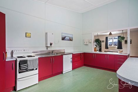 Photo of property in 12 Franklin Road, Paparoa, 0571