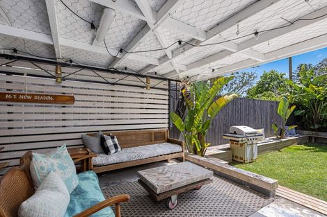 Photo of property in 121 Taikata Road, Te Atatu Peninsula, Auckland, 0610