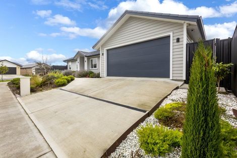 Photo of property in 15 Filmer Crescent, Wallaceville, Upper Hutt, 5018