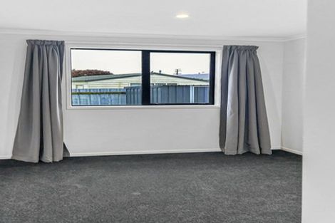 Photo of property in 7 Walton Street, Bulls, 4818