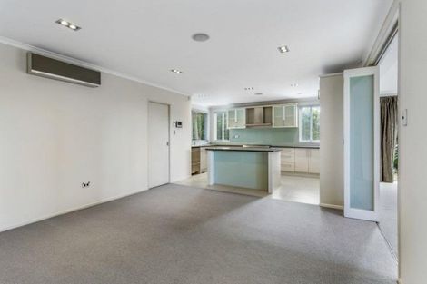 Photo of property in 12a Otahuri Crescent, Greenlane, Auckland, 1051