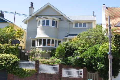 Photo of property in 37 Glen Road, Kelburn, Wellington, 6012