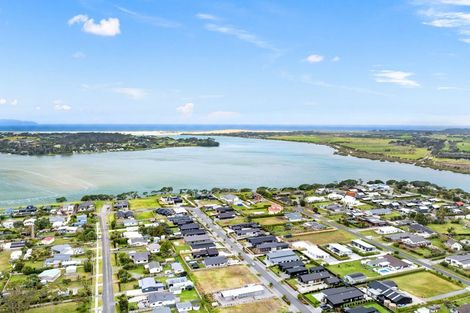 Photo of property in 23 William Gilbert Drive, Mangawhai, 0505