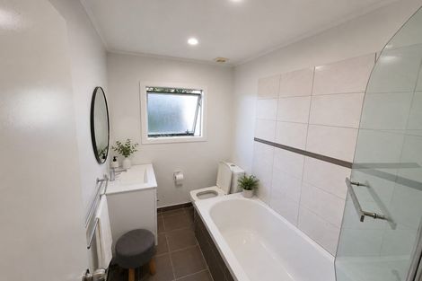 Photo of property in 2/36 Miro Street, New Lynn, Auckland, 0600