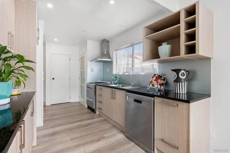 Photo of property in 1/21 Rapallo Place, Farm Cove, Auckland, 2012