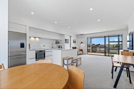 Photo of property in 16 Raranga Lane, Hobsonville, Auckland, 0616