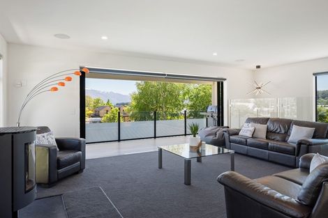 Photo of property in 156 Upton Street, Wanaka, 9305