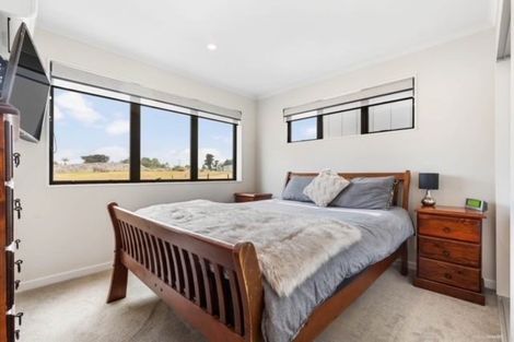 Photo of property in 31 Matakohe Road, Westgate, Auckland, 0814