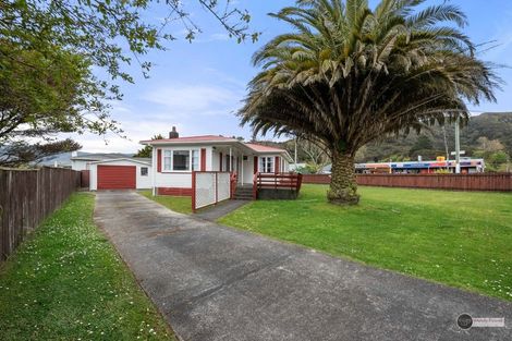 Photo of property in 130 Wainuiomata Road, Wainuiomata, Lower Hutt, 5014