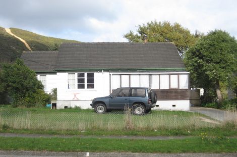 Photo of property in 30 Langford Street, Naenae, Lower Hutt, 5011