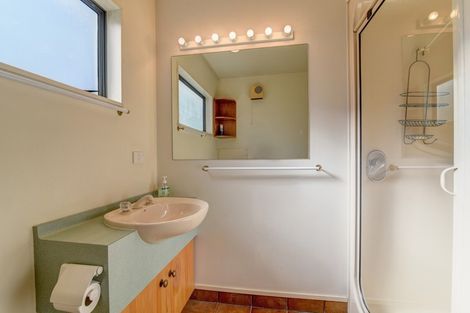 Photo of property in 49b Wynyard Crescent, Fernhill, Queenstown, 9300