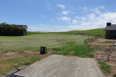 Photo of property in 22 Sunset Drive, Baylys Beach, 0377