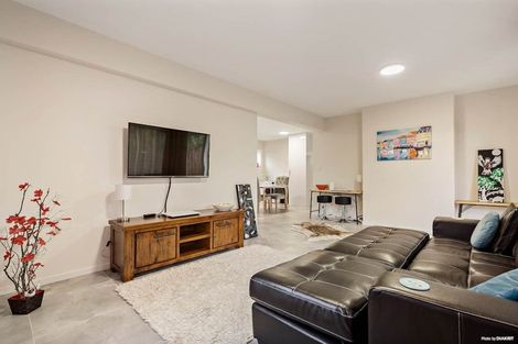 Photo of property in 19 Anna Watson Road, Half Moon Bay, Auckland, 2012