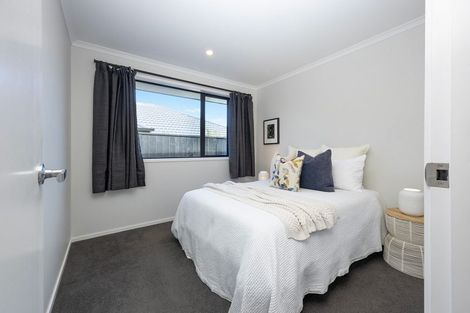 Photo of property in 61 Vinistra Road, Kumeu, 0810