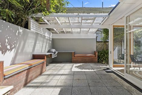 Photo of property in 51 Oban Street, Wadestown, Wellington, 6012