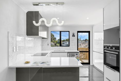 Photo of property in 26b Russell Road, Manurewa, Auckland, 2102