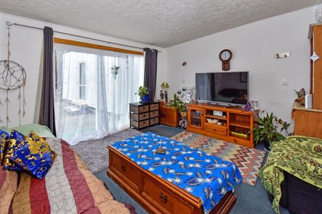 Photo of property in 18 Mcleod Road, Weymouth, Auckland, 2103