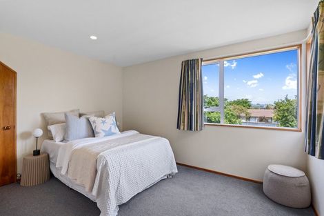 Photo of property in 2/19 Manor Place, Bryndwr, Christchurch, 8053