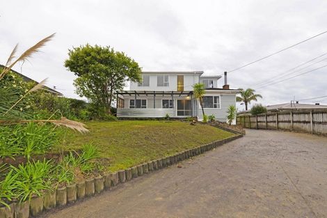 Photo of property in 207 Don Buck Road, Massey, Auckland, 0614