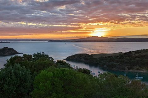 Photo of property in 110 Delamore Drive, Oneroa, Waiheke Island, 1081