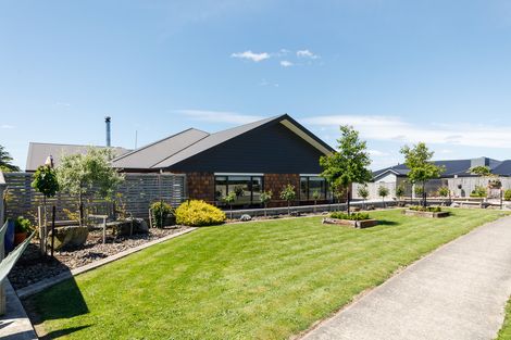 Photo of property in 18 Stonebridge Heights, Feilding, 4702