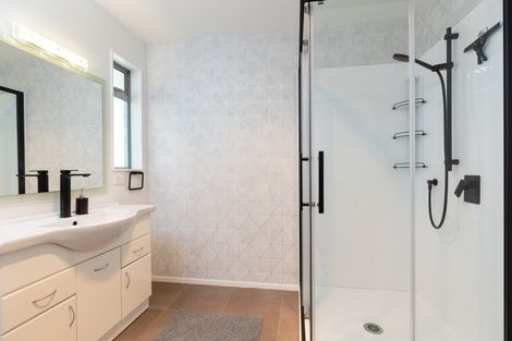 Photo of property in 2 Hitaua Place, Redwoodtown, Blenheim, 7201