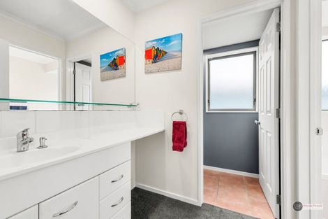 Photo of property in 5 Sapphire Grove, Birchville, Upper Hutt, 5018