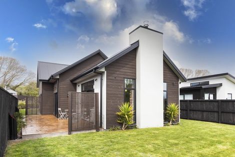 Photo of property in 8 Leyland Lane, Halswell, Christchurch, 8025