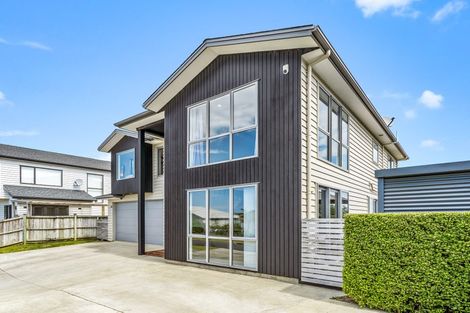 Photo of property in 36 Resolution Drive, Gulf Harbour, Whangaparaoa, 0930