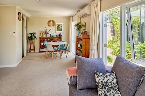 Photo of property in 7/354 Muritai Road, Eastbourne, Lower Hutt, 5013