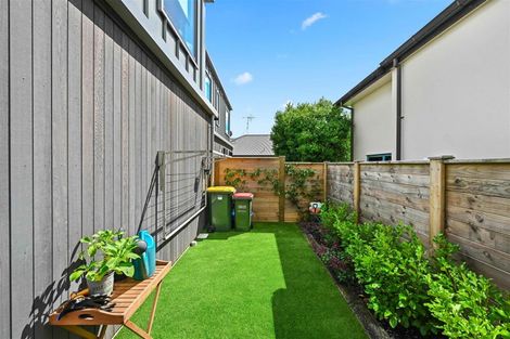 Photo of property in 2/23 Strowan Avenue, Fairfield, Hamilton, 3214