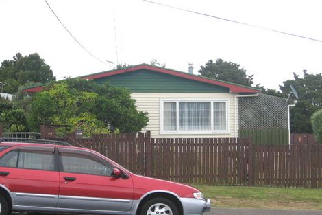 Photo of property in 26 Kaipatiki Road, Glenfield, Auckland, 0629